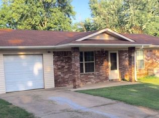 724 N School St, Charleston, AR 72933