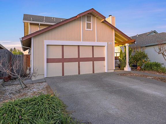 2nd image of 933 Bond Place