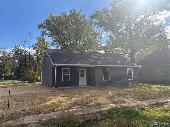 802 W Bland St, Vandalia, MO 63382