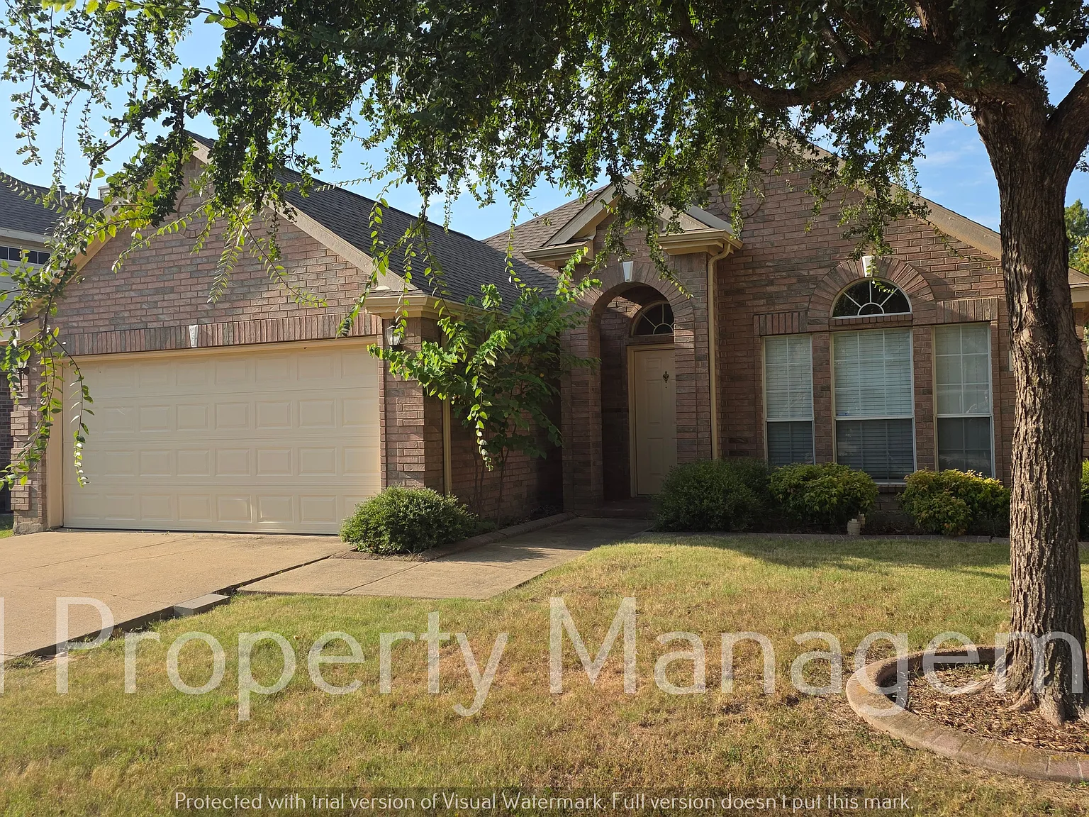 Beautiful Updated Mckinney 3 Bed Ready for Immediate Move in! — Photo 2
