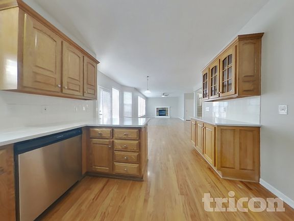 5th image of 2220 Makayla Ln