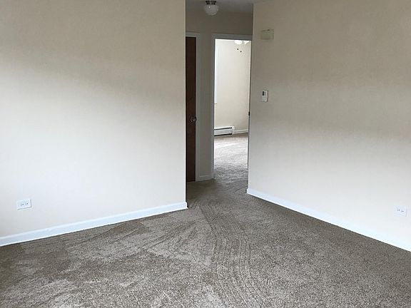 3rd image of 538 N Ardmore Ave APT 2E