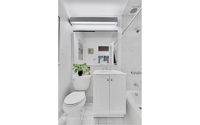 Rented by Douglas Elliman | media 26