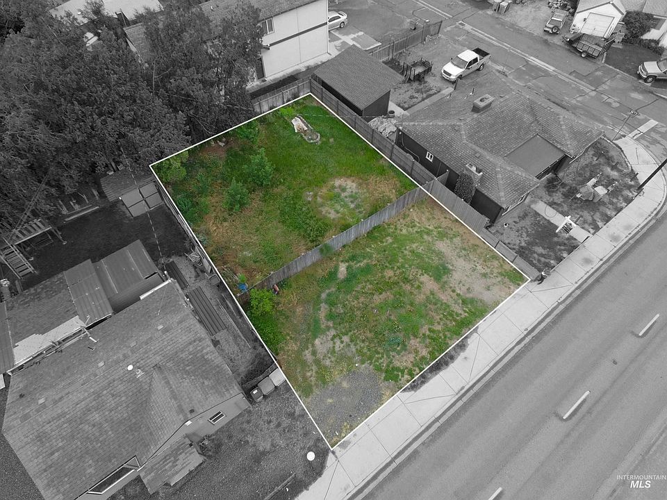 2nd image of 2106 S Vista Ave