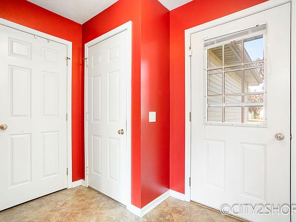 4th image of 4313 Crest Creek Ct SW