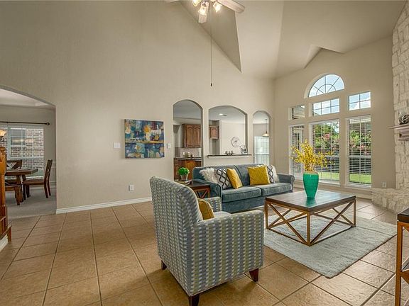 5th image of 10868 Wilton Dr