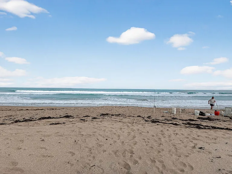 9940 S Ocean Dr #202 — Photo 29