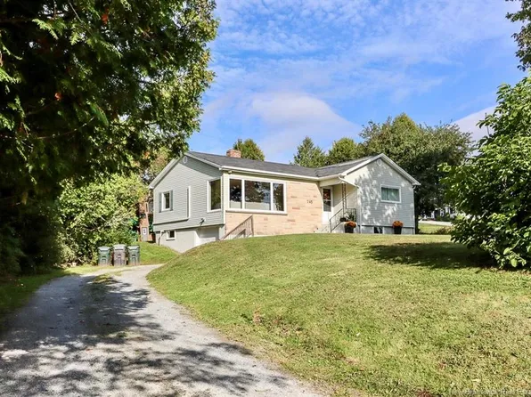 745 Main St, Hampton, NB E5N 6E2