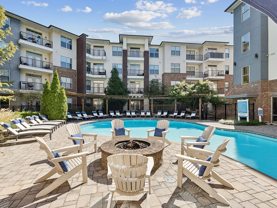 One Metrocenter