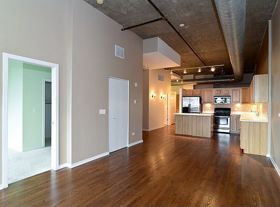 2nd image of 849 N Franklin St Unit 1401
