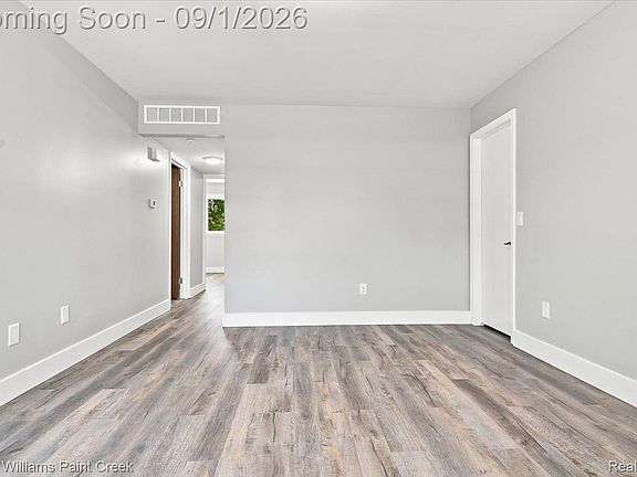 5th image of 31842 Kelly Rd #3