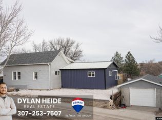 710 S 5th St, Glenrock, WY 82637
