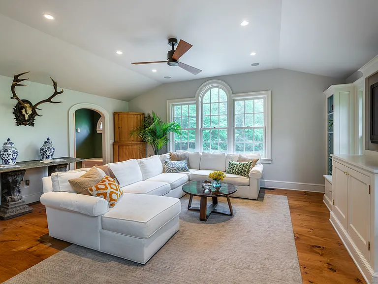102 Westwoods Rd #1 — Photo 5