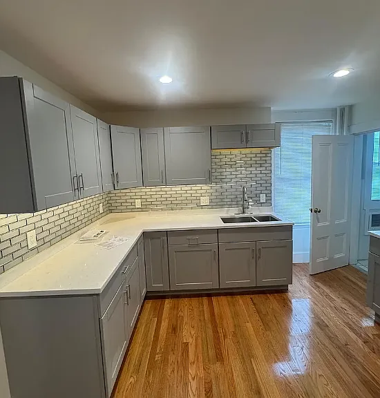 20-22 Everett Sq #2B — Photo 1