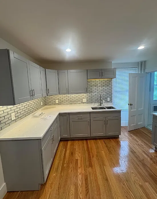 20-22 Everett Sq #2B