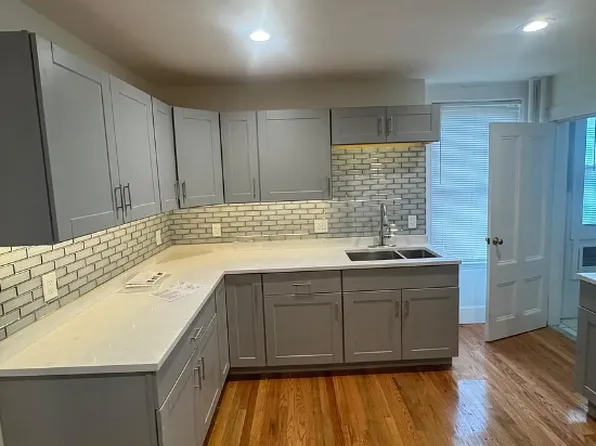 20-22 Everett Sq #2B, Allston, MA 02134
