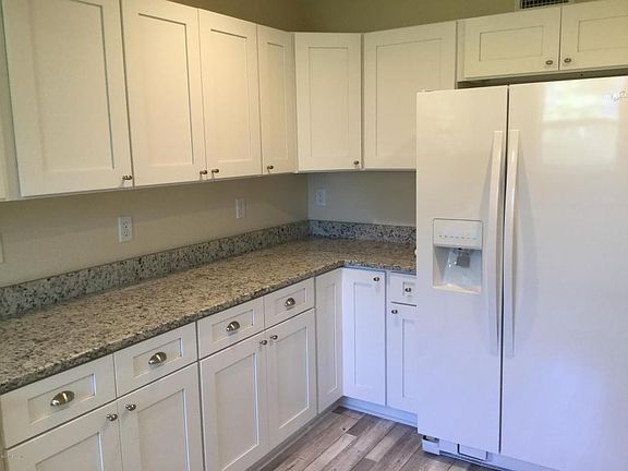 4th image of 478 Arricola Ave
