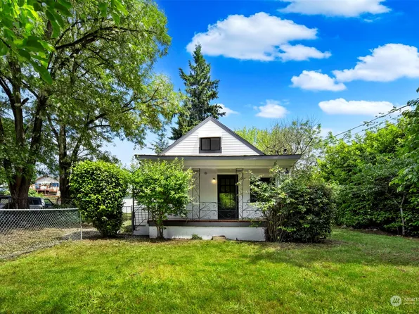 11042 21st Avenue SW, Seattle, WA 98146