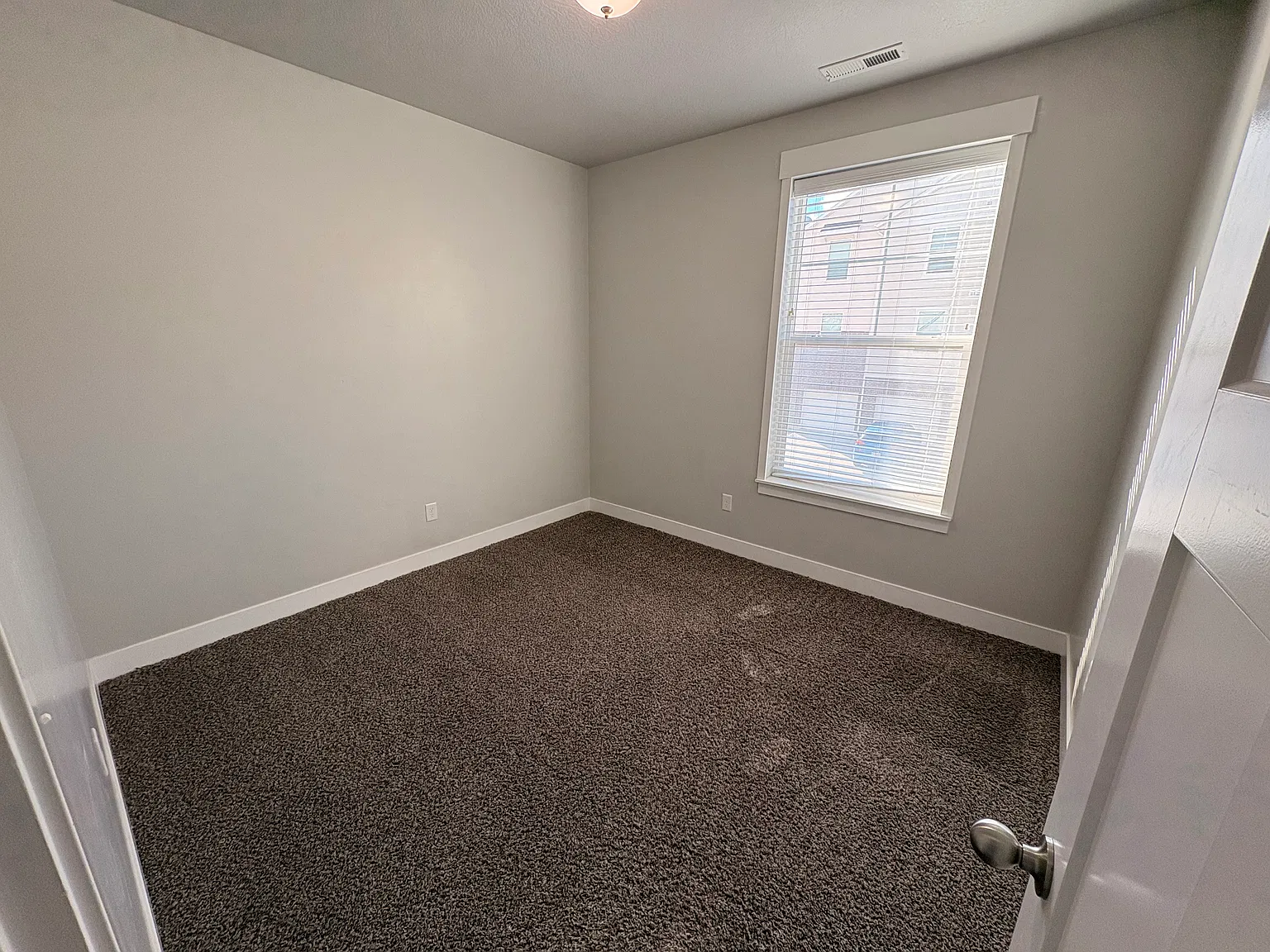 3 bed, 1285 sqft, $1,850 — Photo 4