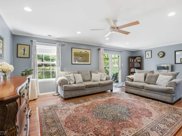 162 Vista Dr BLDG 6 #162, Hanover Twp., NJ 07927