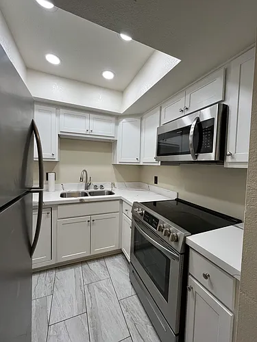 17 E Ruth Ave #302 Photo 1