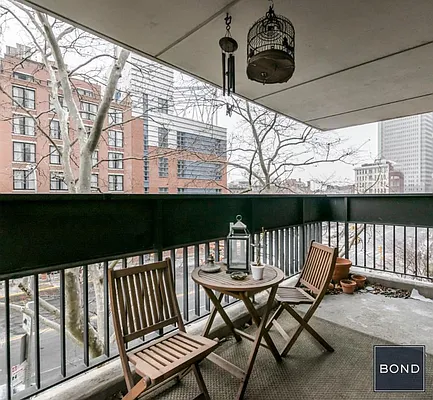 Sold by Bond New York | media 9