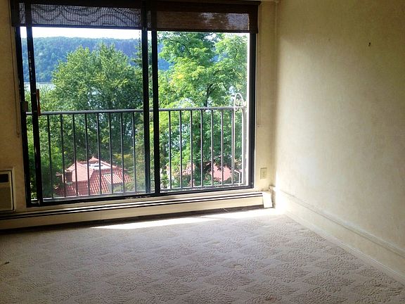 5th image of 1120 Warburton Ave APT 4D