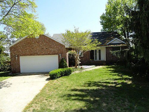 1st image of 14 Hillcrest Dr