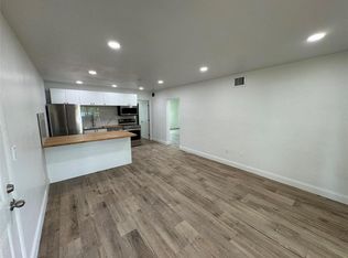 2200 NE 173rd St APT 4, North Miami Beach, FL 33160