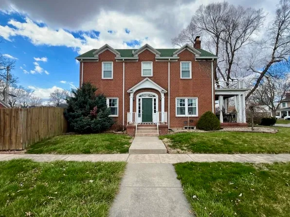 3001 Prairie Ave, Mattoon, IL 61938