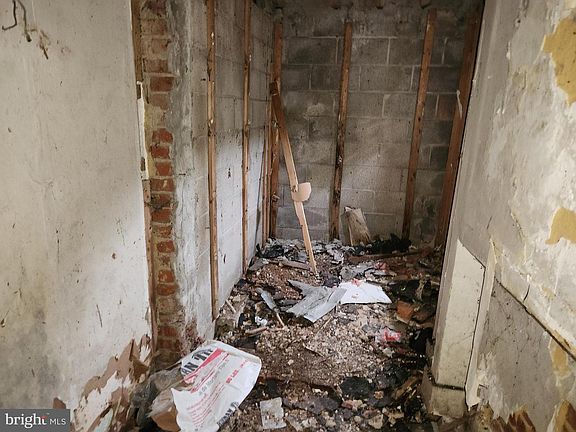 5th image of 341 S Payson St