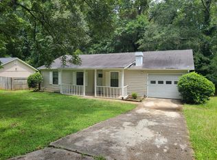 905 Hemingway Rd, Stone Mountain, GA 30088
