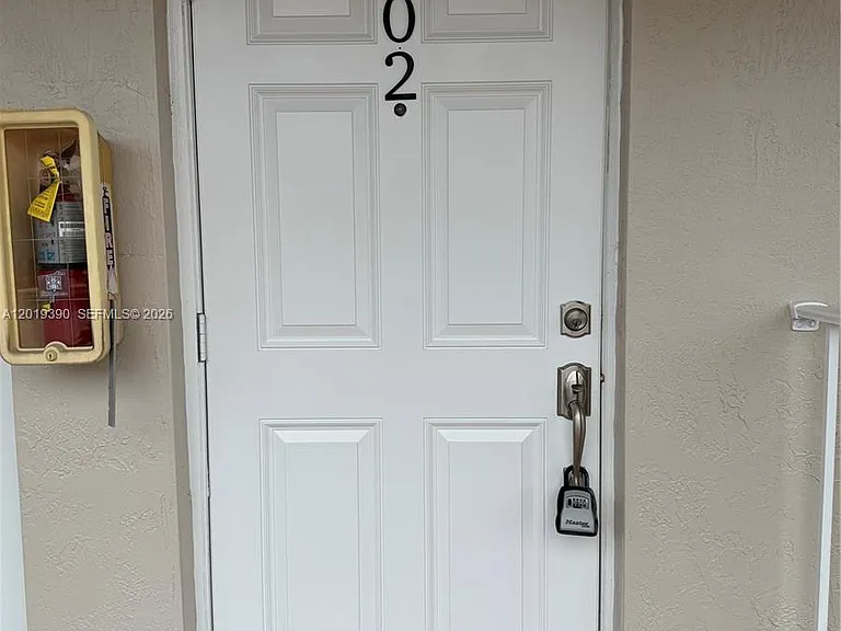 10101 W Okeechobee Rd #9202 — Photo 4