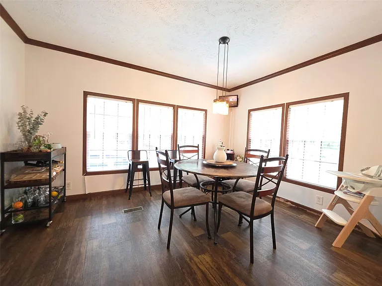 21683 White Oak Dr — Photo 5