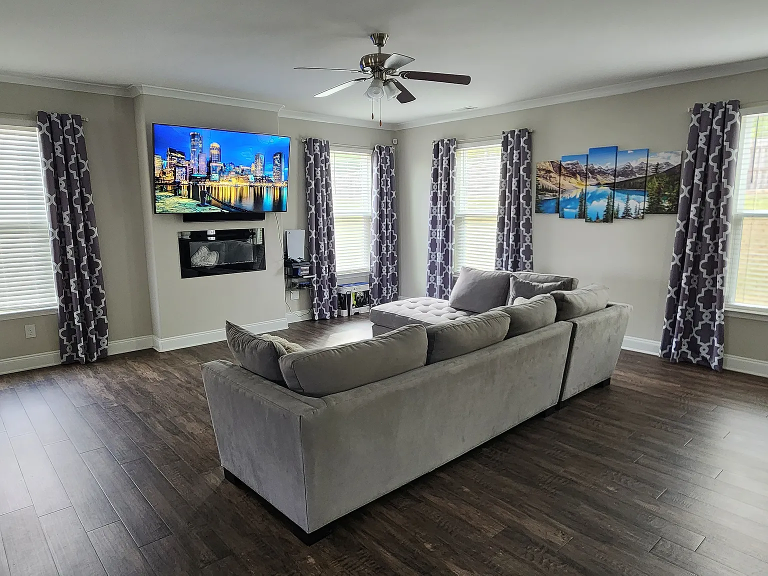 4 bed, 2.5 bath, 3096 sqft, $1,200 — Photo 3