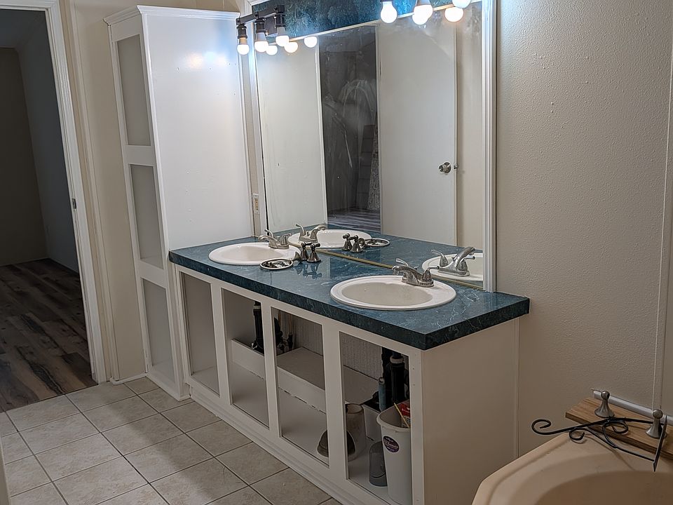 1st image of 610 Hamilton Creek Dr