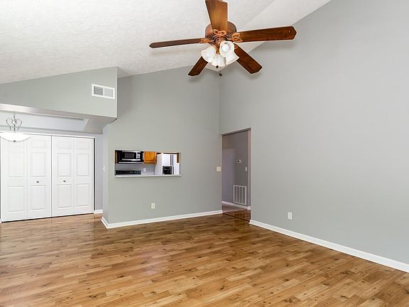 5th image of 2195 Stonewood Ln
