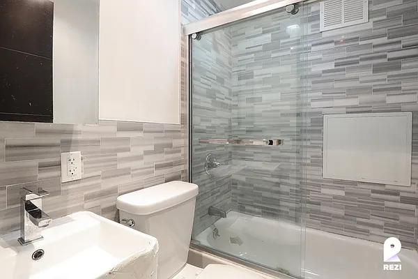 Rented by REZI | media 15