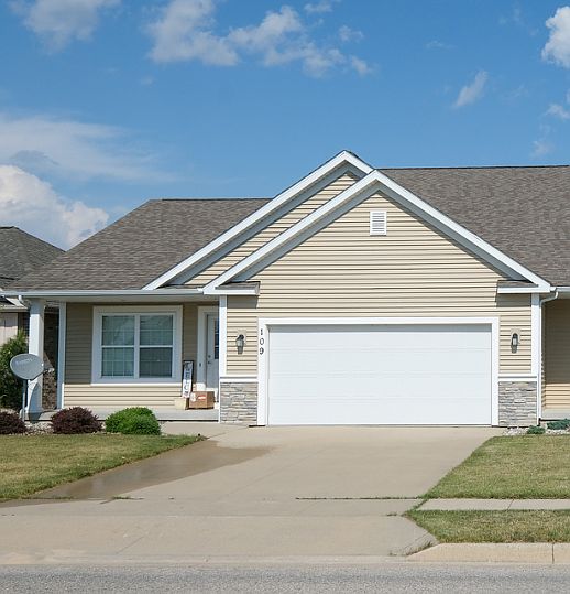 1st image of 109 Mustang Ln