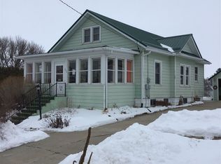 206 E Church St, Farmersburg, IA 52047