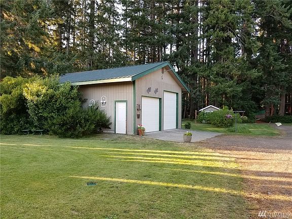 2nd image of 80 NE Shorebrook Dr