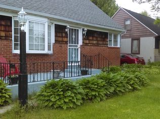 62 Southgate Rd, Cheektowaga, NY 14215