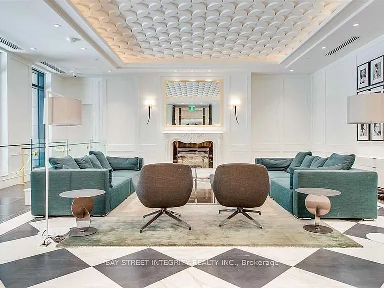955 Bay St #2206 — Photo 4