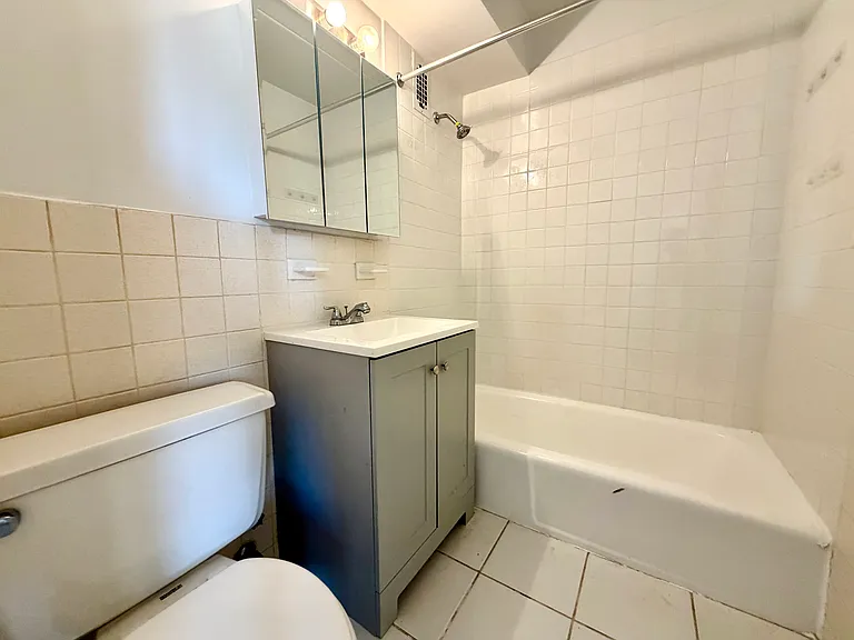113 N 3rd Ave #2X — Photo 8