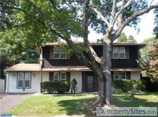 49 Towns Rd, Levittown, PA 19056