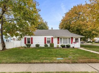 7 Silber Ave, Bethpage, NY 11714