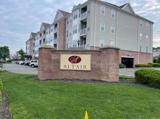 132 Cory Ln #132, Elmwood Park Boro, NJ 07407