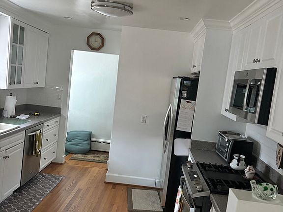 3rd image of 801 Mediterranean Ave