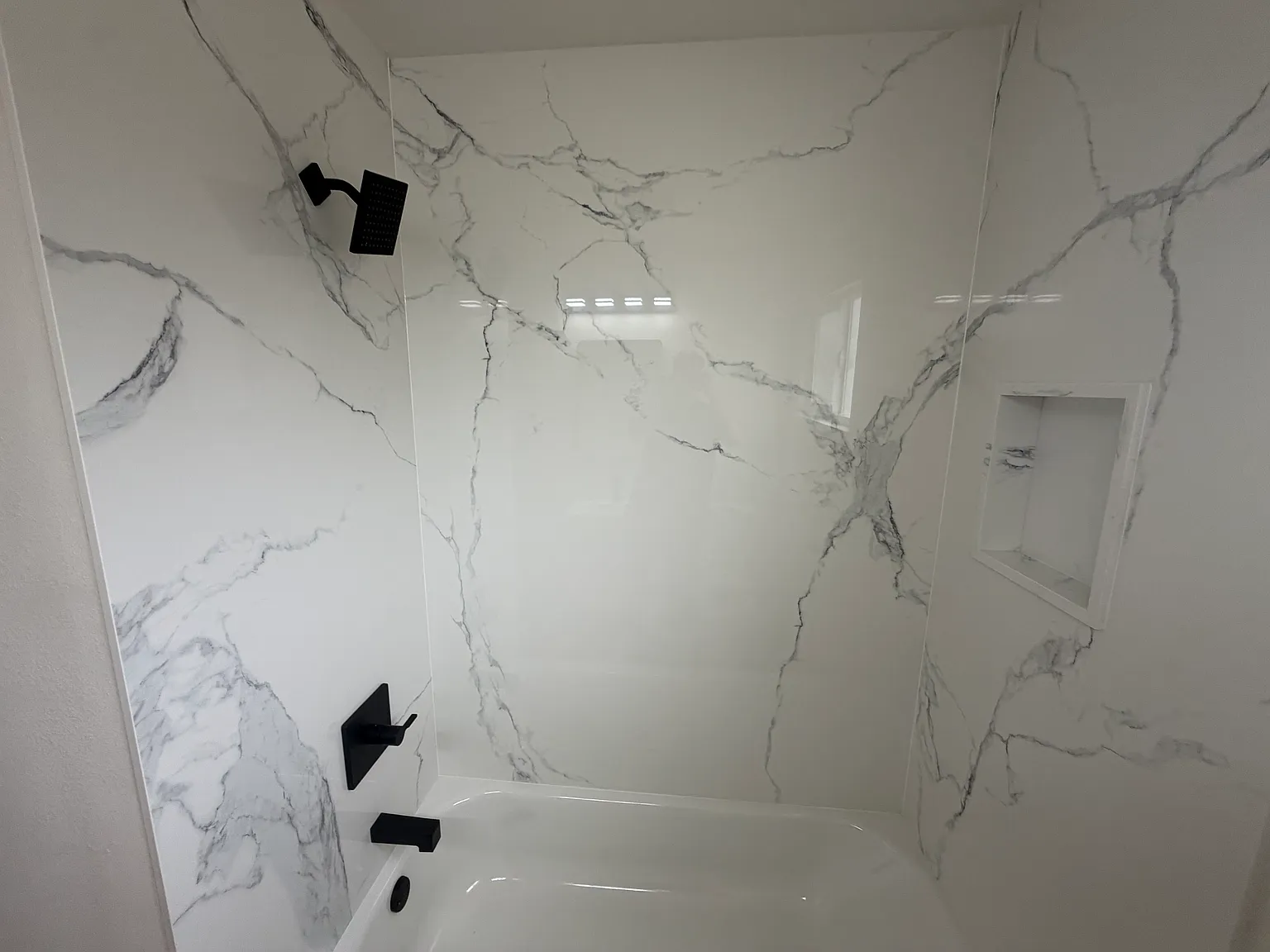 3 bed, 1220 sqft, $3,195 — Photo 4