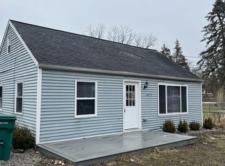 4913 Hughes Rd, Lansing, MI 48910